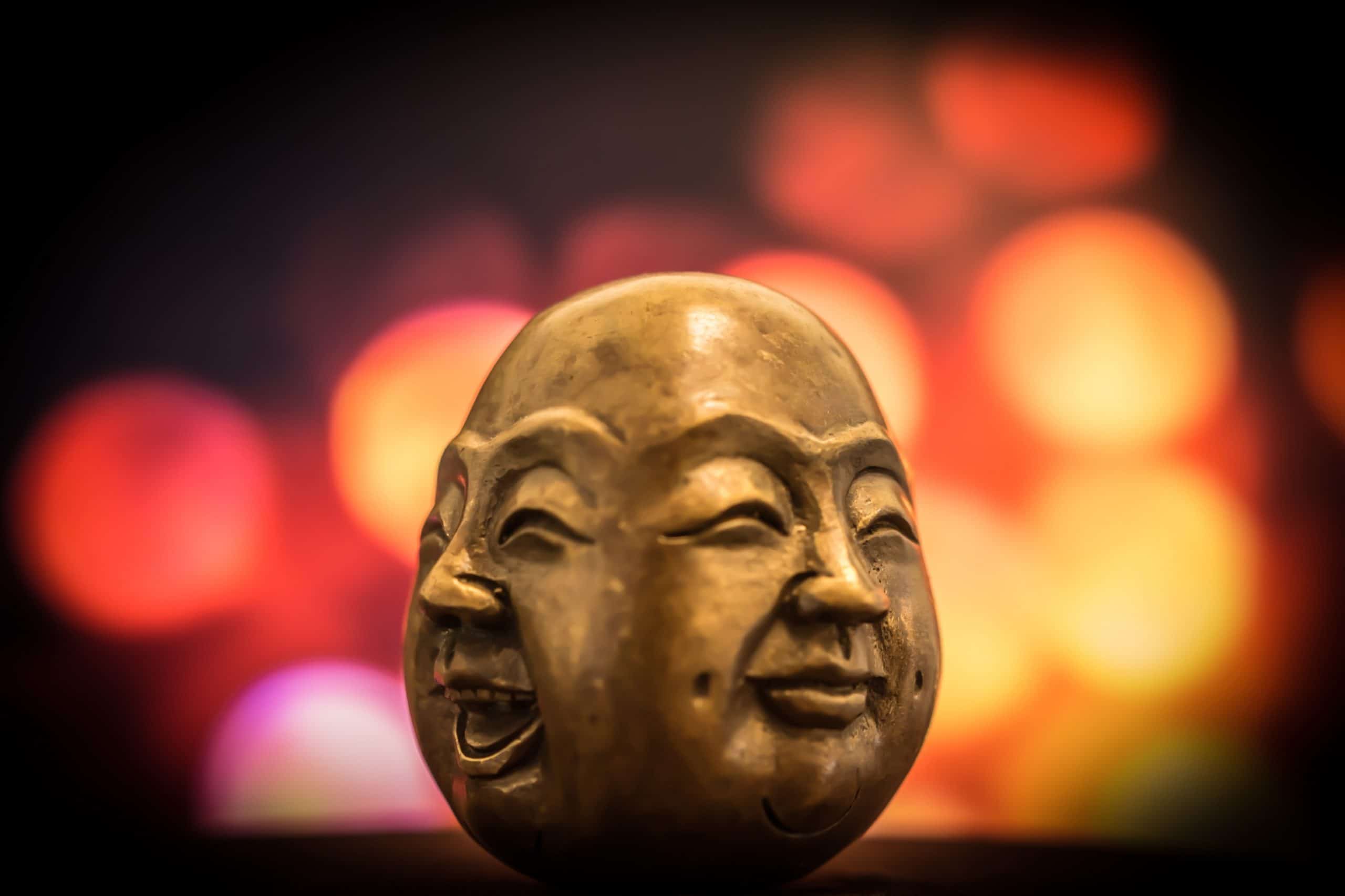 Figura de la cara de Buda